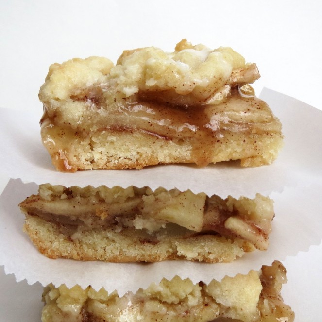 Rumbly in my Tumbly Apple Streusel Bars