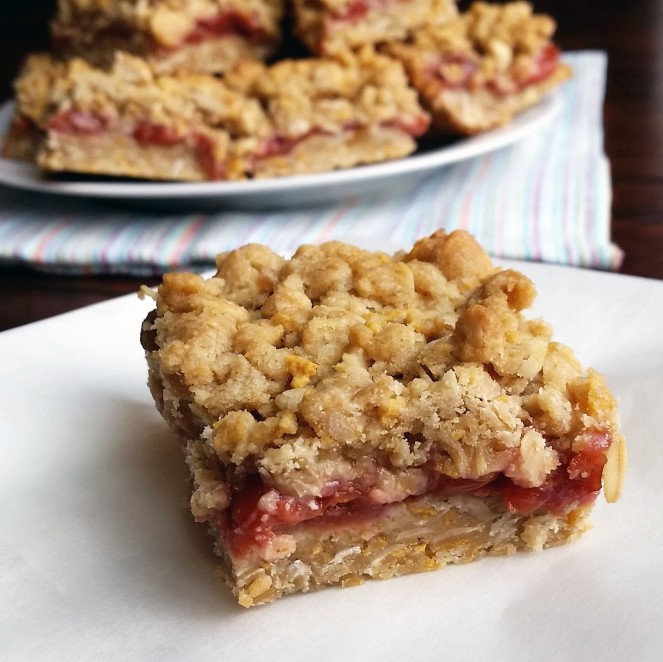 Starbucks Michigan Cherry Oat Bars by Rumbly in my Tumbly