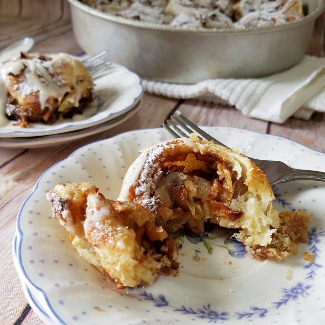 Apple Pie Cinnamon Rolls (using frozen puff pastry) by Rumbly in my Tumbly