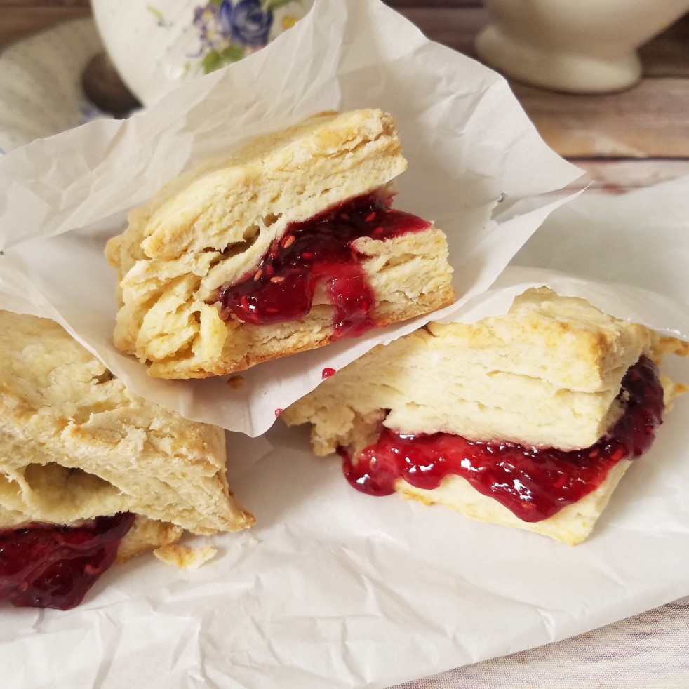 Copycat Fisher Fair Scones by Rumbly in my Tumbly